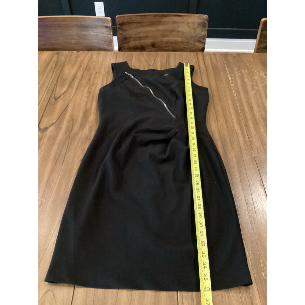 CENIA Zipper detail Sleeveless Sheath Knee Length classic little black Dress 6 - Picture 4 of 9